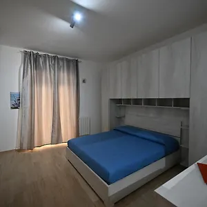  Bed & Breakfast Eliterooms